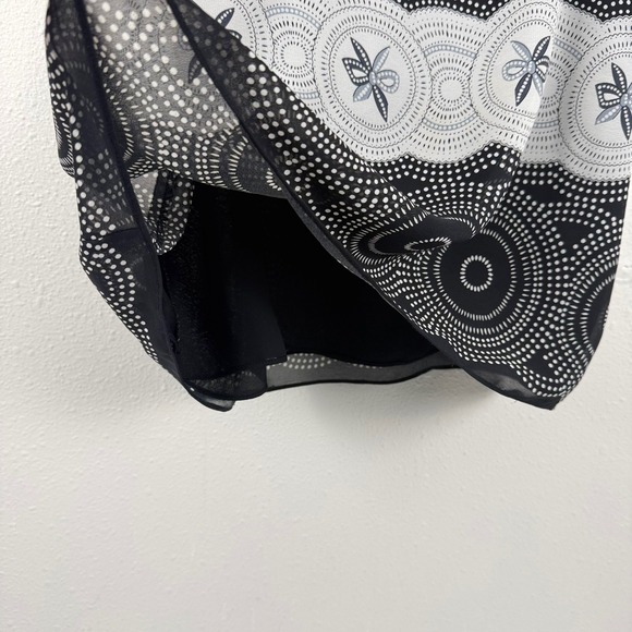 Bay Studio Black & White Geometric Career Blouse Empire Waist Tie Flutter Size M - Picture 4 of 9